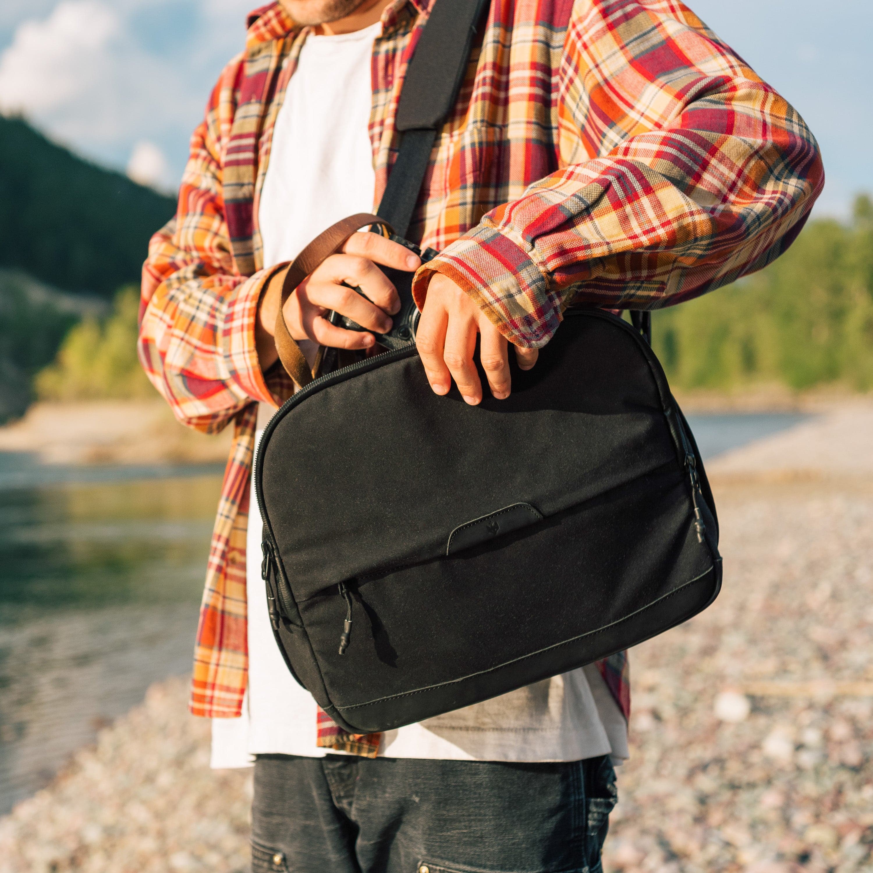 Camera Sling Black (Open Box)