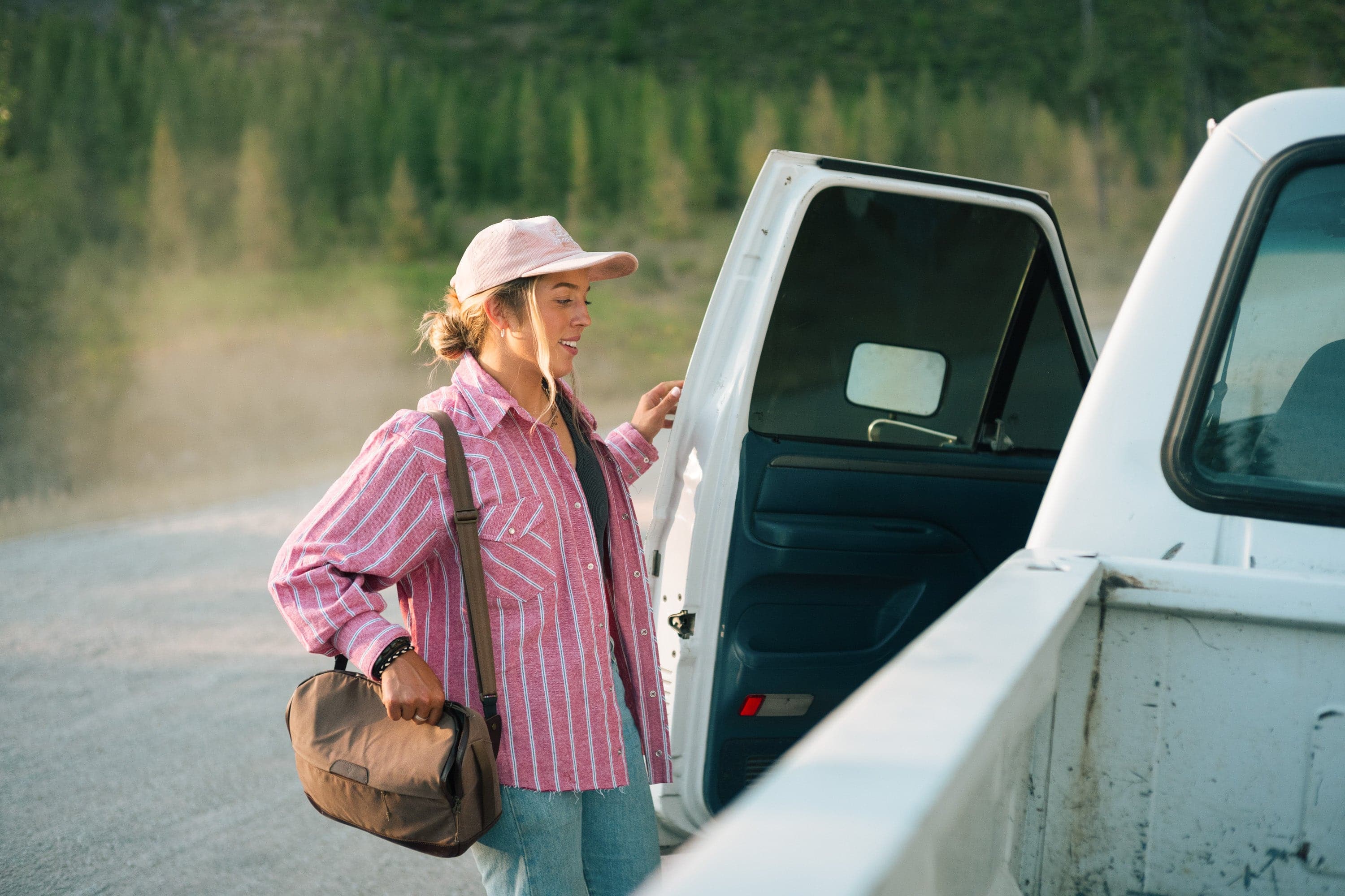 Camera Sling Tan V1 (Open Box)