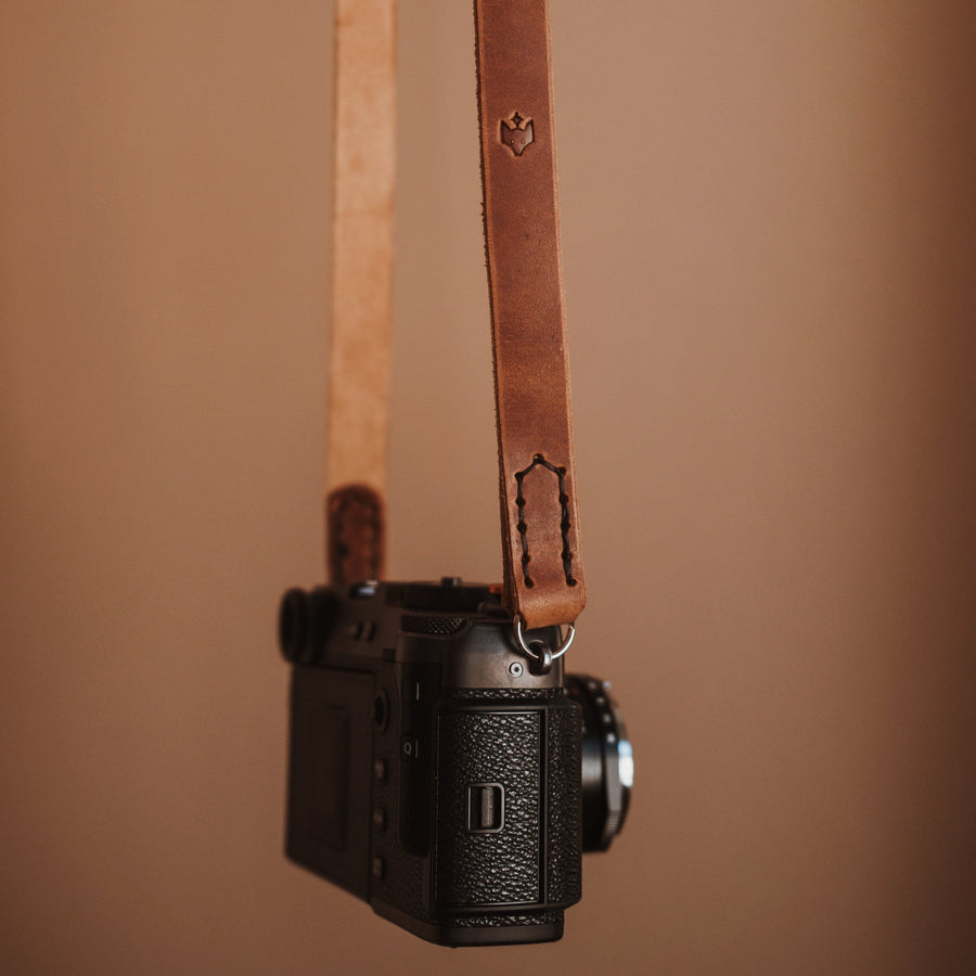 Clever Supply Co. Minimal Camera Strap (English Tan, 40) w/ Ideal for Film or Made from Full-Grain Width: 3/4