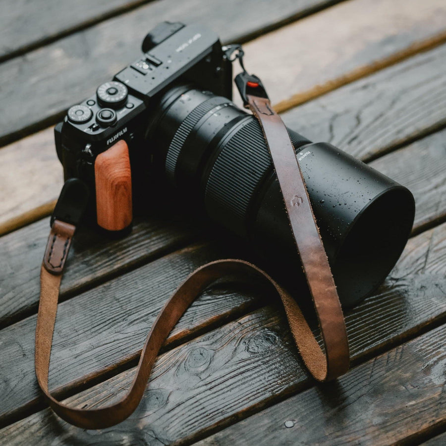 Horween Leather Wide Camera Strap Made With Peak Design Anchor Links -   Canada